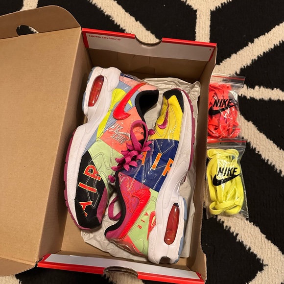 Nike Air Max2 Light QS Multicolor Sneakers - Picture 3 of 7